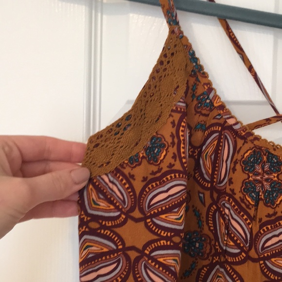 Top - Picture 2 of 6